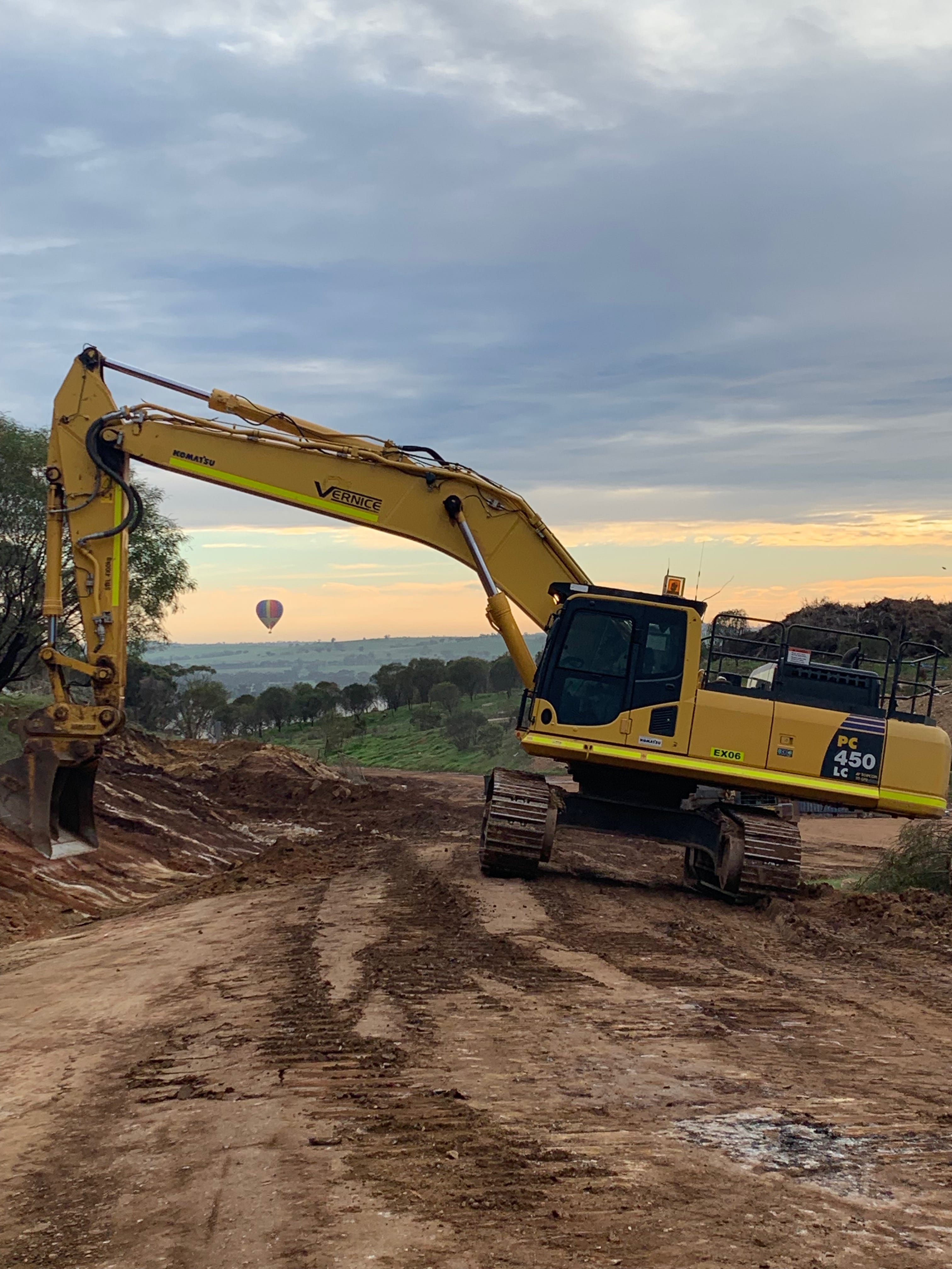45 tonne Excavator Hire Vernice